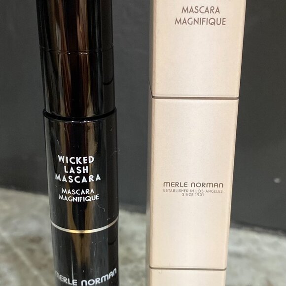 Merle Norman Wicked Lash Mascara - Mood Ring - Picture 2 of 4